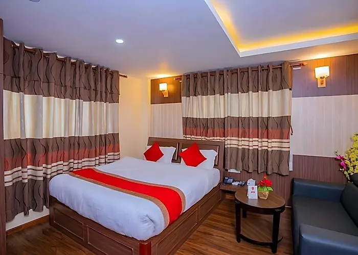 Deepshree Hotel 2*