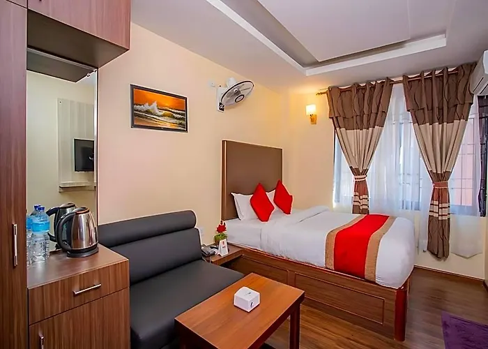Deepshree Hotel 2*